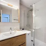 F2 Avec Parking, Lave-linge, Lave-vaisselle, Tv - Fr-1-715-26 Apartment *
