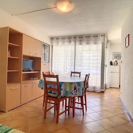 Apartment F2 Avec Parking, Lave-linge, Lave-vaisselle, Tv - Fr-1-715-26 *